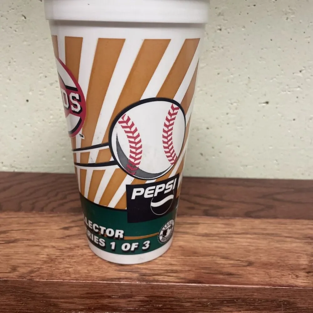 Ken Griffey Jr Cup Cincinnati Reds Plastic Cup MLB 2000 Collector